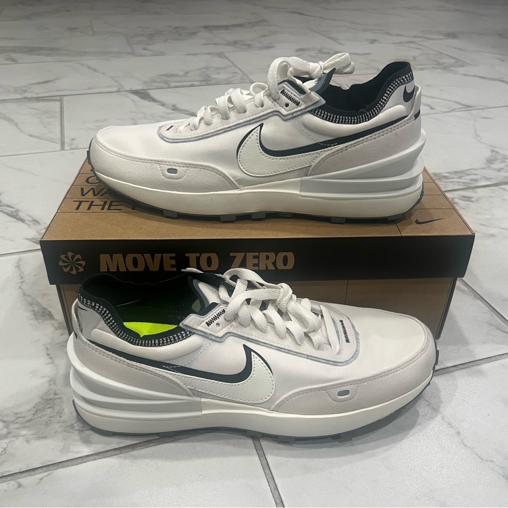 Nike Waffle One SE Coconut Milk White Athletic Sneakers DO9782-001 Mens Size